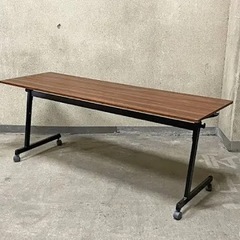 会議用テーブル、もしくは似たようなテーブル探しています。