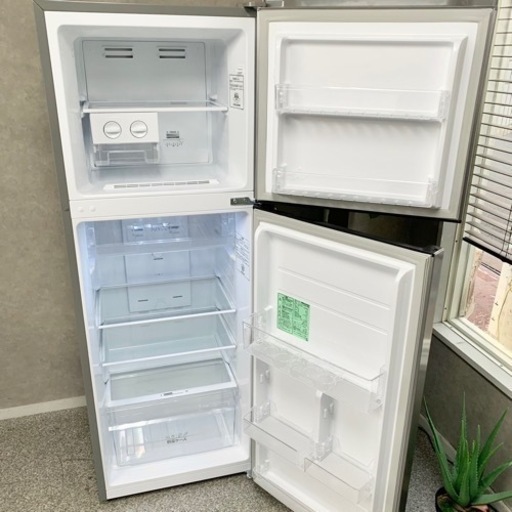 ☑︎配送/設置無料 Hisense 超美品の大きめ2ドア冷蔵庫 227L✨ 2020年製⭕️ ダークシルバー