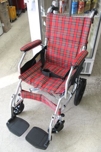 ☆ほぼ未使用品☆KADOKURA / カドクラ 車いす 介助用 介護 折り畳み式  取扱説明書付き ミラノレッドチェック A604-ACR【ユーズドユーズ名古屋天白店】JO0123
