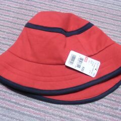 ●無料● 赤系 帽子 大人 フリーサイズ 未使用 タグ付き 差し...