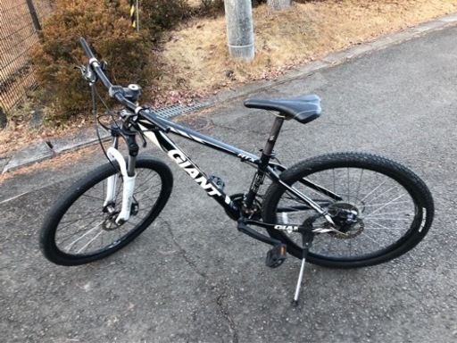 マウンテンバイク Giant ATX 27.5\