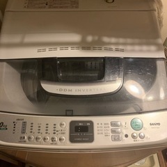 【受け渡し者決定】サンヨー洗濯機10キロ　2011年製