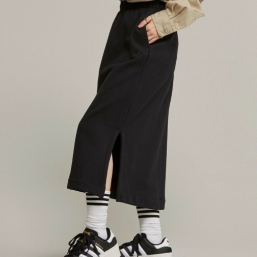 【入手困難】adidas スカート
