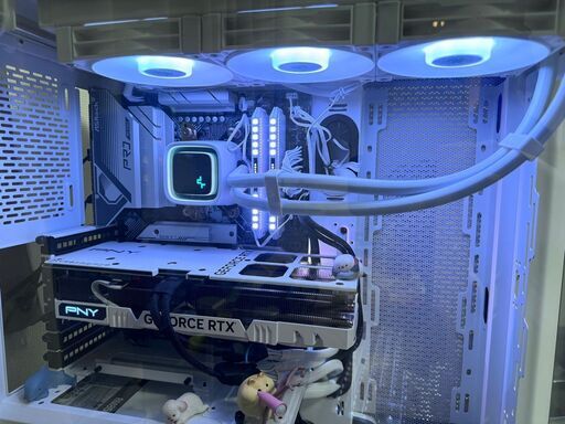 自作高性能ゲーミングPC売ります！キレイなホワイトPC　デスクトップ