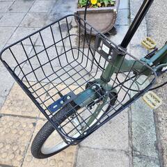 ?? 折りたたみ自転車 20インチ 6変速 緑 カゴ 付き 全国発送無料