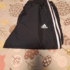 adidas シャカシャカズボン