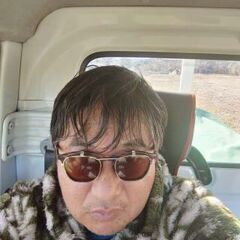 ラス１　蜜蝋２㌔　イベント　日本ミツバチの誘引剤作成にどうぞ　送料無料　代引きのみ　　