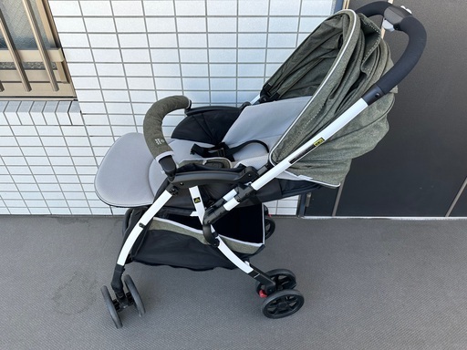 【美品☆2023年11月購入】 デ・ヨーネ レジェ e OLIVE ベビーカー（保証書付き）