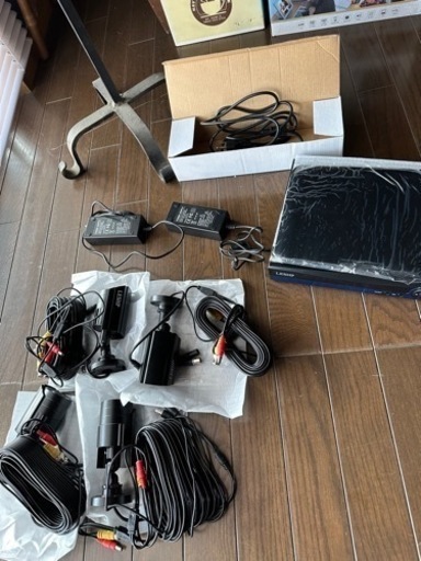 [交渉中]防犯カメラ モニター\u0026カメラ4台セット HDD無し