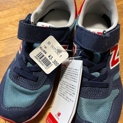 新品未使用　子どもスニーカー　男女兼用　New balance