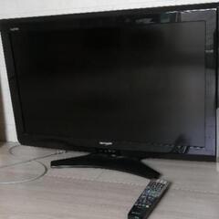 シャープ　SHARP　AQUOS　32型テレビ　TV　2011年