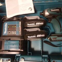 マキタ　インパクトドライバー　TD134DX　14.4Vバッテリー2個つき　未使用