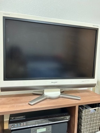 AQUOS32テレビ　白色