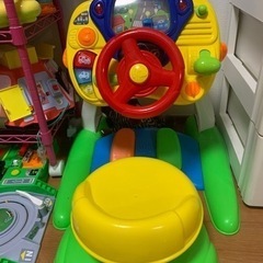 車のおもちゃ