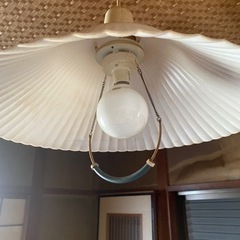 昭和レトロ　天井照明　吊り型　１個　使用可能