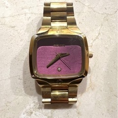 Nixon ニクソン　腕時計　ゴールド