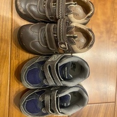 靴4足　(ニューバランス、海外購入、ノーブランド)