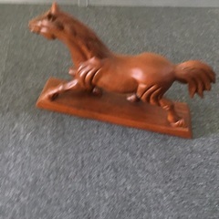 木彫りの馬　展示処分品