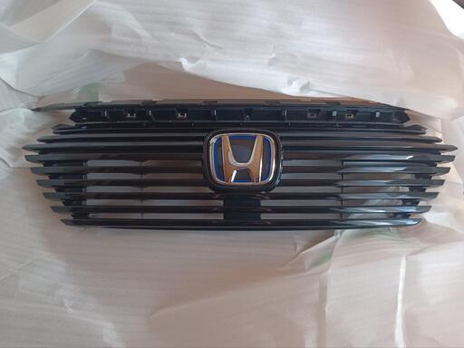 ヴェゼル フロントグリル・大セール‼️ 新品 ホンダ ヴェゼル RV 純正 フロントグリル ベルリナブラック