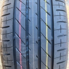 新型ヴォクシー　純正タイヤ　新車外し　※ホイールなし