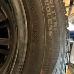 70%溝有。5穴PIRELLI 225/65R17スタッドレス4本。 