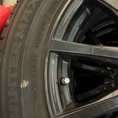 70%溝有。5穴PIRELLI 225/65R17スタッドレス4本。 
