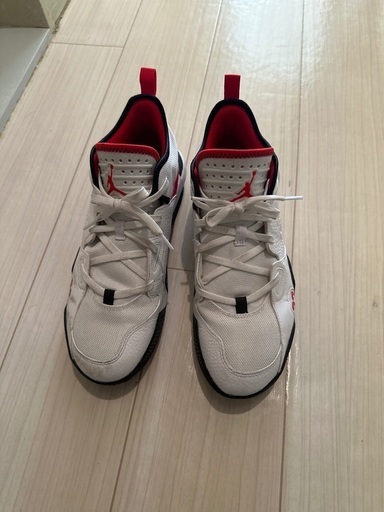スニーカー JORDAN