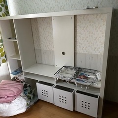 IKEAの収納テレビ台　乳白色