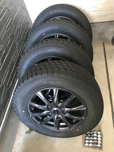 スタッドレスタイヤ　195/65 15R ほぼ新品