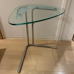 さらにお値下げしました！テクタ ガラステーブル