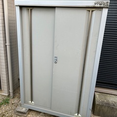 イナバ 物置1  鍵なし
