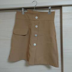 ★茶色のスカート！