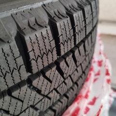 【引取限定】スタッドレスタイヤホイール付　ほぼ新品