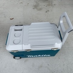 マキタ makita 充電式保冷温庫 CW180D 動作品 中古
