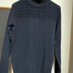 紺のセーター