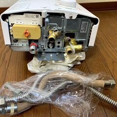 管K-18【愛知県一宮市から/美品】【平日もお渡しできます！】リンナイ製 給湯器 ガス瞬間沸騰機2012年式 都市ガス 3年使用取り外し品 RUS-V53YT（WH） 