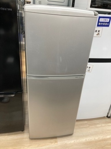 AQUA(アクア)の2ドア冷蔵庫　AQR-141E　のご紹介です。