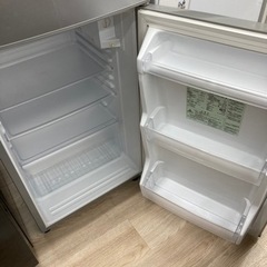 AQUA(アクア)の2ドア冷蔵庫 AQR-141E のご紹介です。