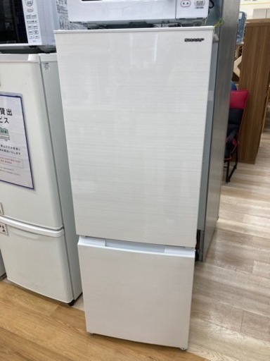 SHARP(シャープ)の2ドア冷蔵庫　SJ-D18G-W　のご紹介です。