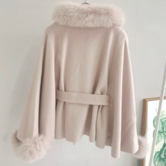 くすみピンク リアルファー付きポンチョ
