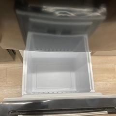 Hisense(ハイセンス)の2ドア冷蔵庫　HR-D15CBのご紹介です。