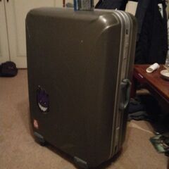カギつき大きめサイズ　サムソナイトのスーツケース約140リットル...