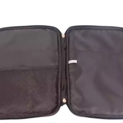 サラリーマン、大学生必見　パソコンケース　スタイリッシュ　モテバッグ