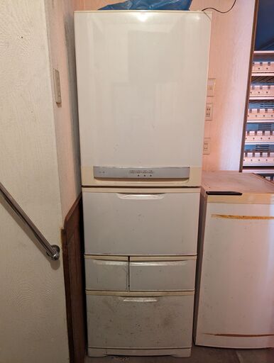 業務用冷蔵庫・冷凍庫・冷凍庫各1台　計3台　1/7・8どちらかに一括引き取れる方。