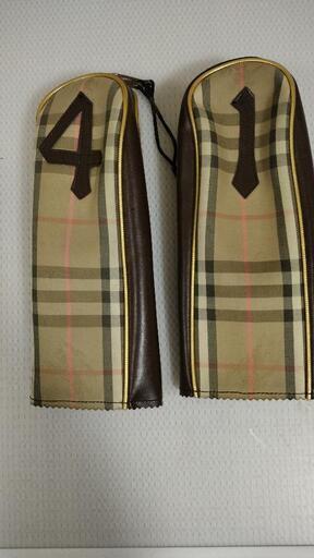 バーバリーのボストンバッグとゴルフクラブカバー