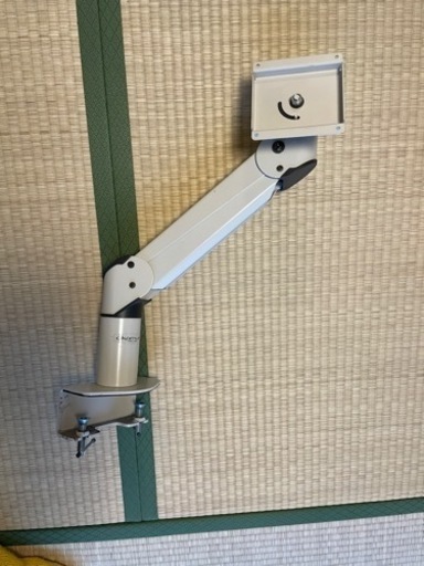 オカムラ　モニターアーム