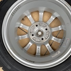 スタッドレスタイヤ4本　ダンロップ ウィンターマックス