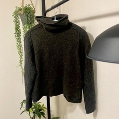 【無料】UNIQLOタートルネックセーター