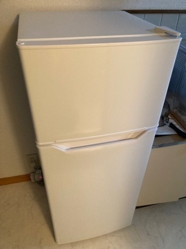 (再度値段下げました！！）ほぼ新品　一人暮らし用、サブ用冷蔵冷凍庫