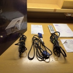 Benq w1080st フル HD プロジェクター + 3D メガネ